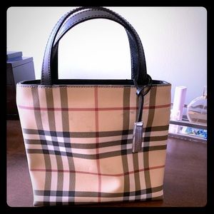 Burberry small handbag - used condition